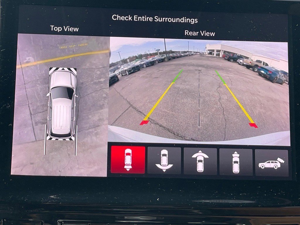 Used 2022 Jeep Grand Cherokee Summit w/ Luxury Tech Group V image 22