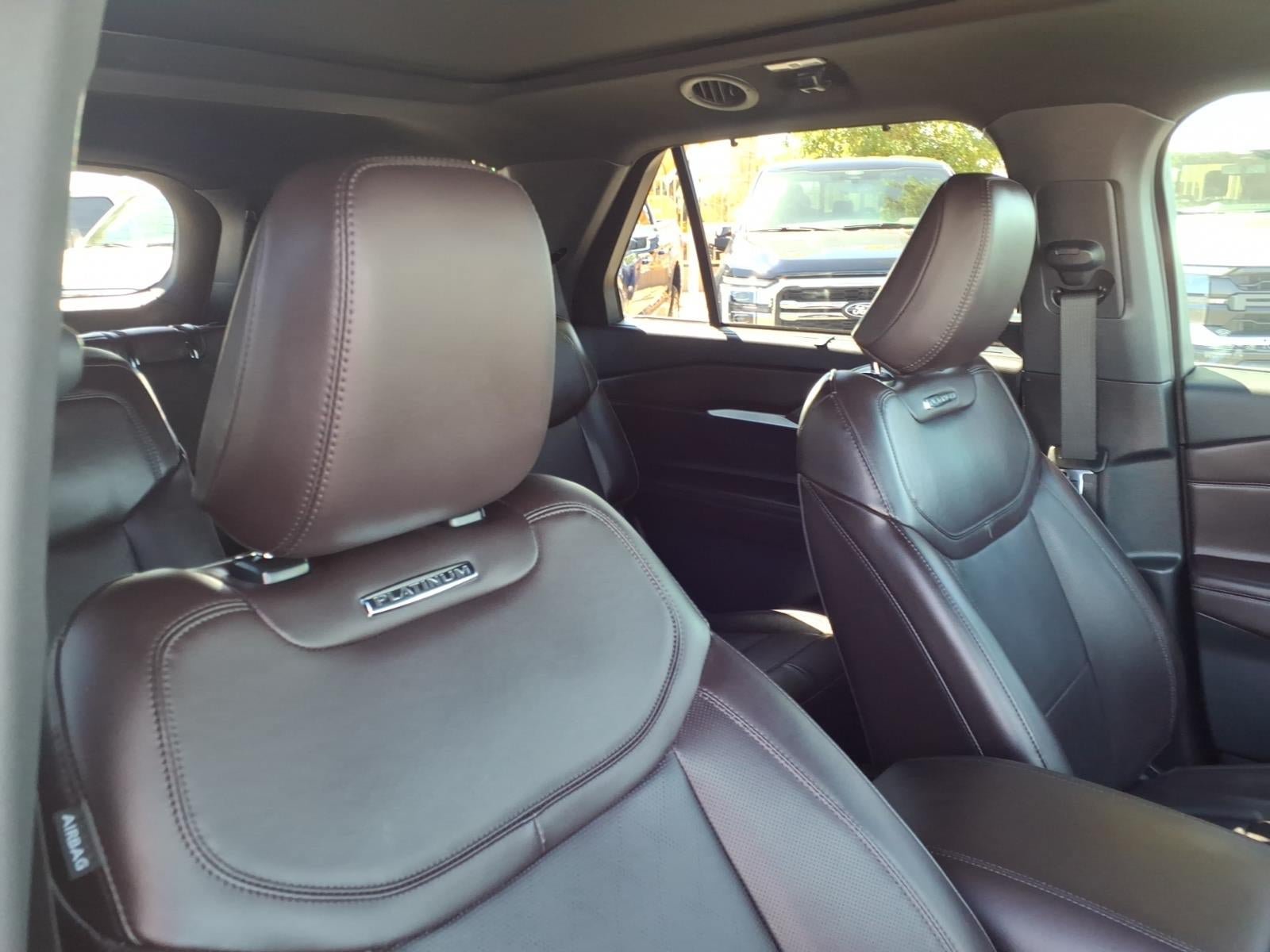 Certified 2025 Ford Explorer Platinum RWD image 12