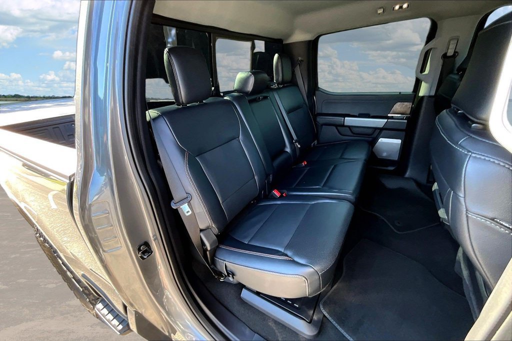 Certified 2024 Ford F250 Lariat w/ Chrome Package AWD/4WD image 28