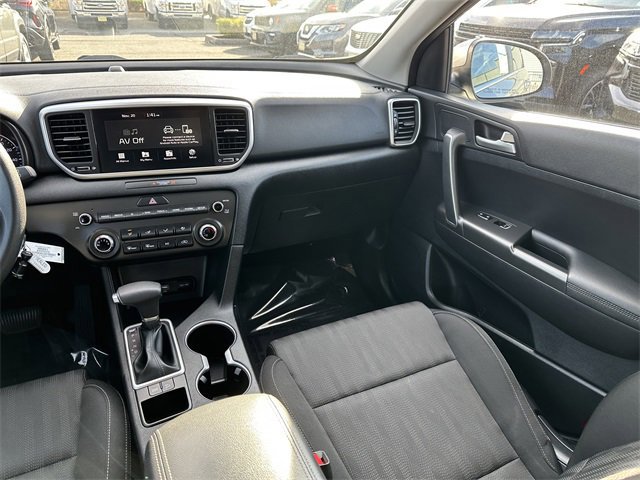 Used 2022 Kia Sportage LX image 18