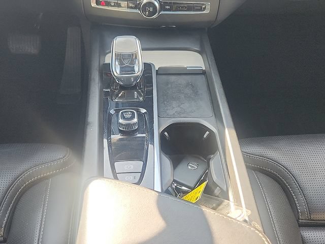 Used 2022 Volvo XC60 B5 Inscription w/ Climate Package AWD/4WD image 18