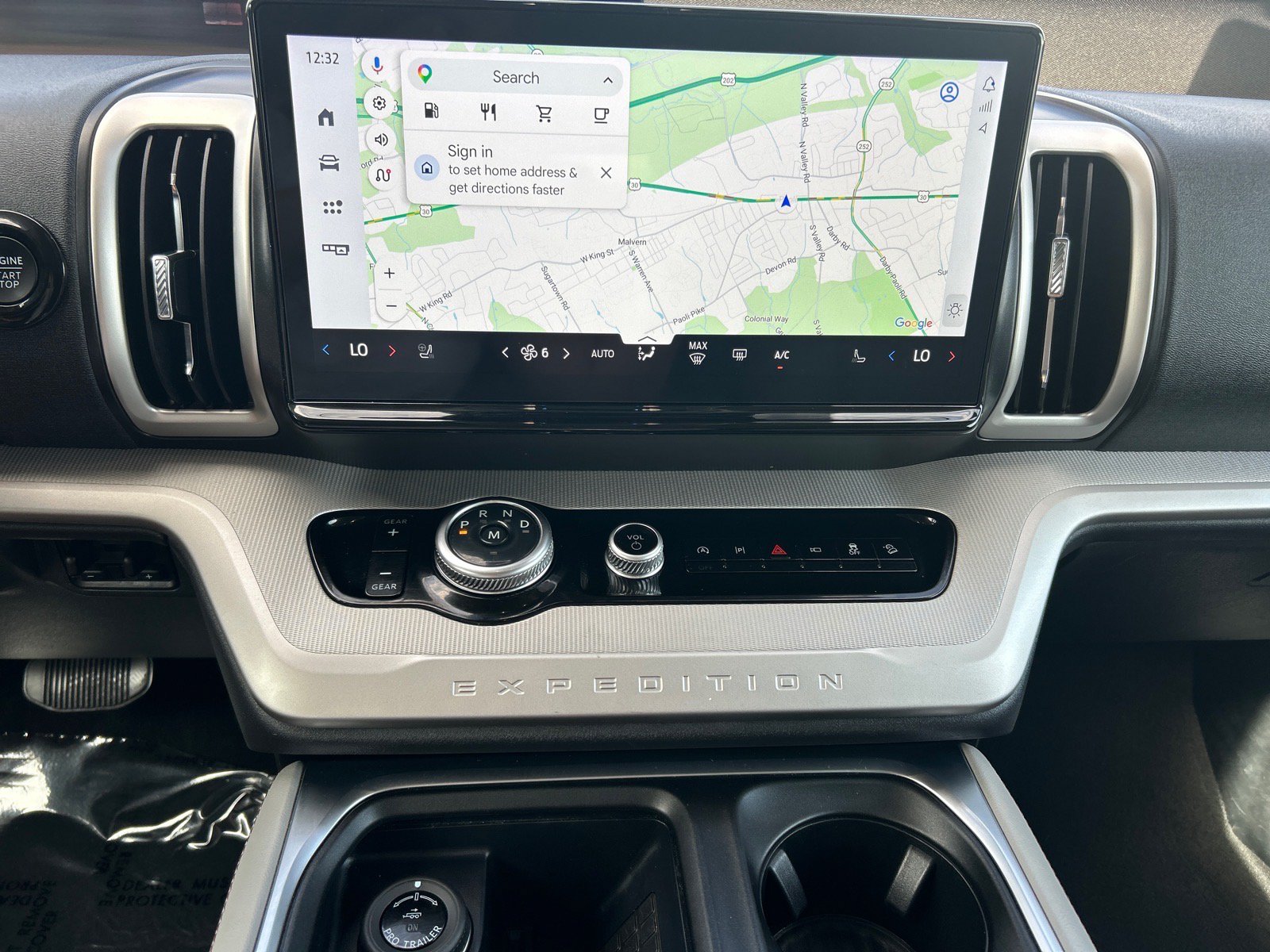 Certified 2025 Ford Expedition Active AWD/4WD image 31