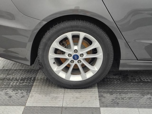 Certified 2019 Ford Fusion SE FWD image 13