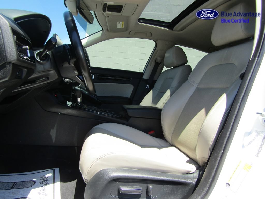 Used 2023 Honda Civic Touring image 3