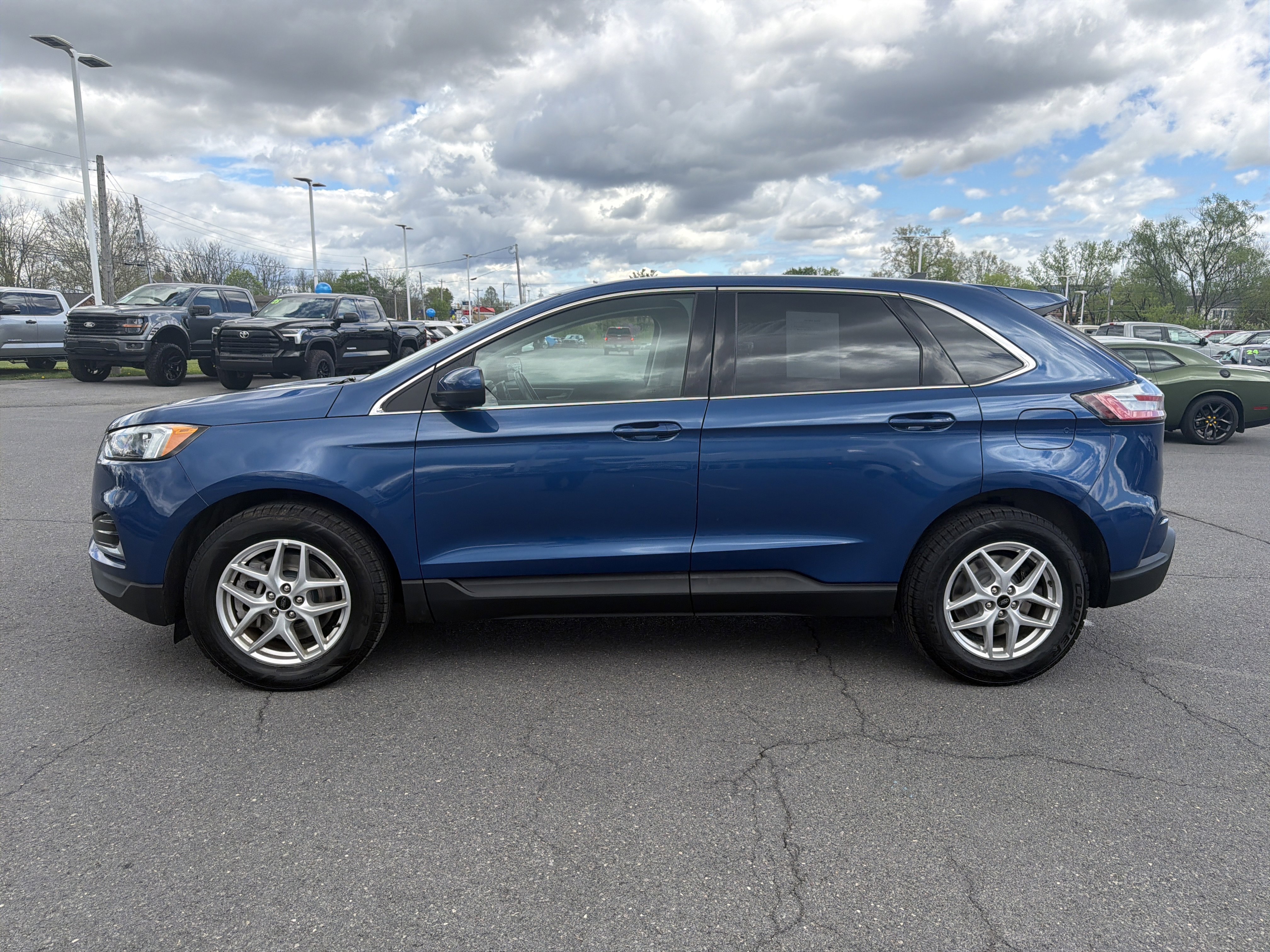 Certified 2023 Ford Edge SEL AWD/4WD image 7