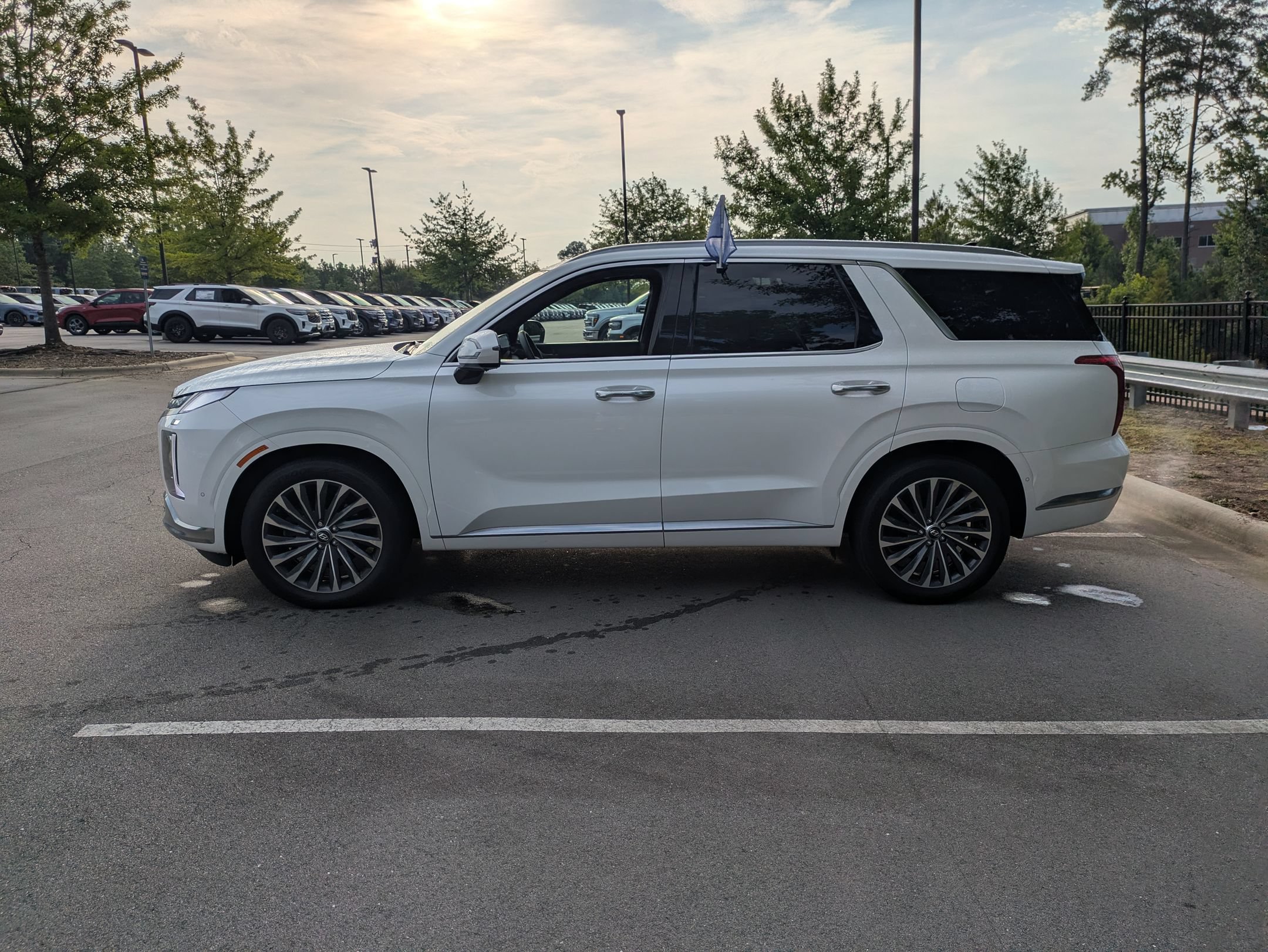 Used 2024 Hyundai Palisade Calligraphy AWD/4WD image 7