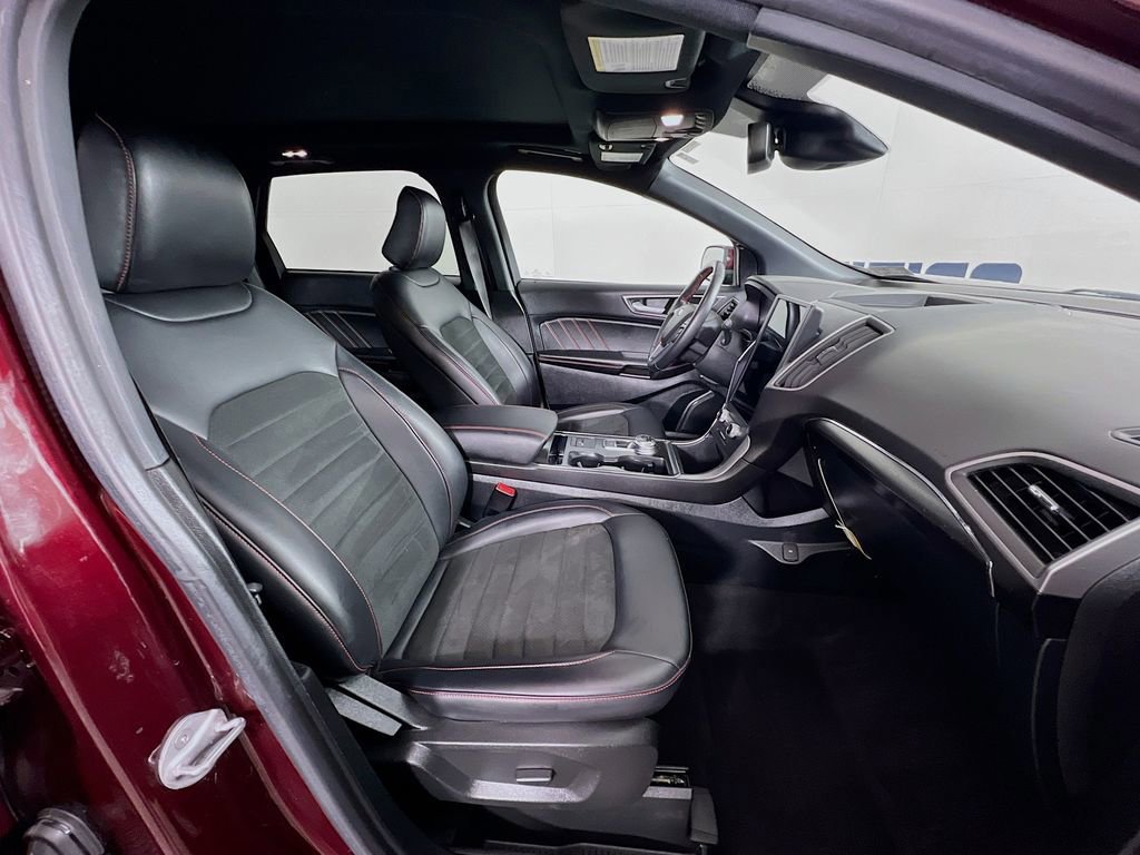 Certified 2022 Ford Edge ST-Line image 32