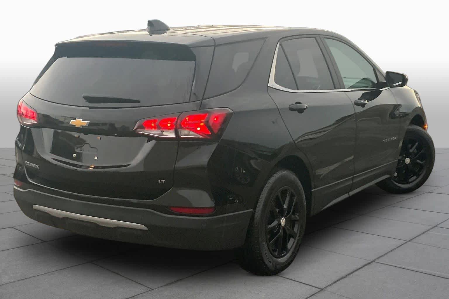Used 2023 Chevrolet Equinox LT FWD image 13
