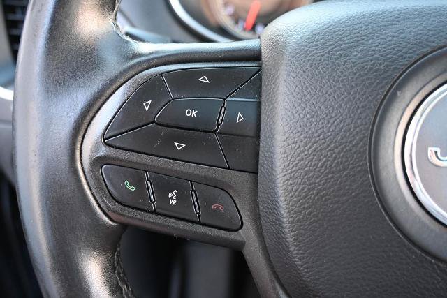Used 2019 Jeep Cherokee Trailhawk w/ Comfort/Convenience Group AWD/4WD image 31