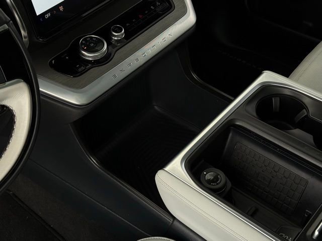 Certified 2025 Ford Expedition Platinum image 47