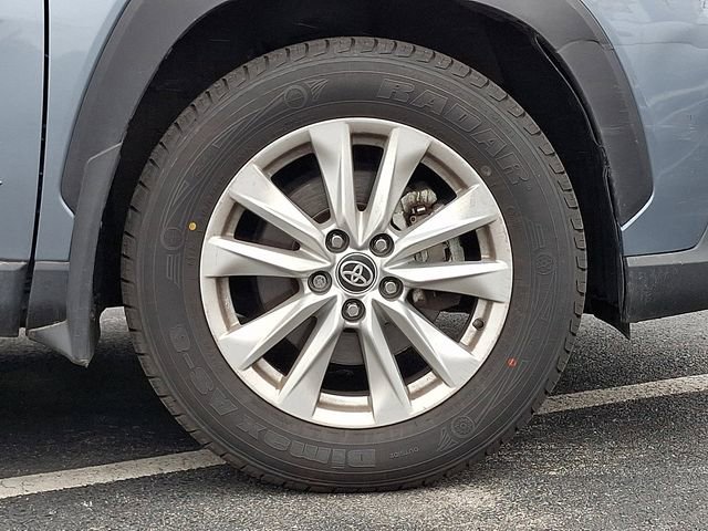 Used 2023 Toyota Corolla Cross LE w/ Moonroof Package FWD image 8