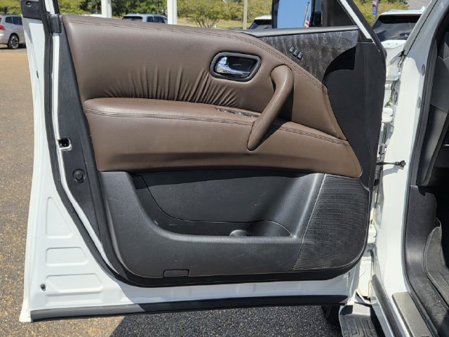 Used 2023 Nissan Armada Platinum w/ Captain's Chairs Package RWD image 16