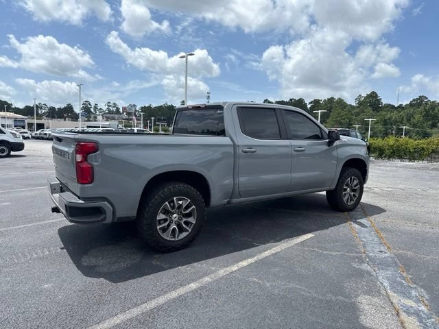 Used 2024 Chevrolet Silverado 1500 RST AWD/4WD image 3