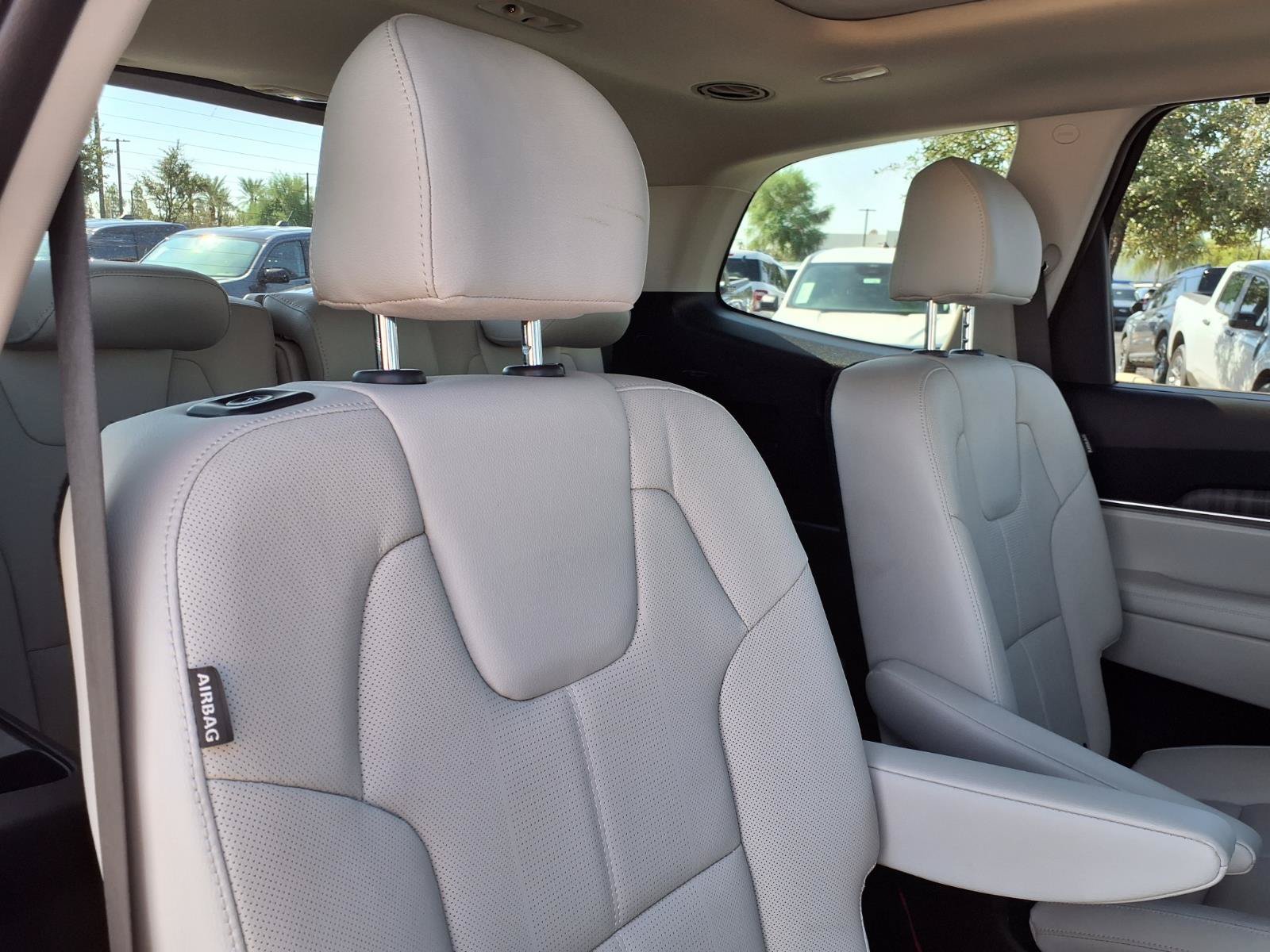 Used 2024 Kia Telluride SX AWD/4WD image 14