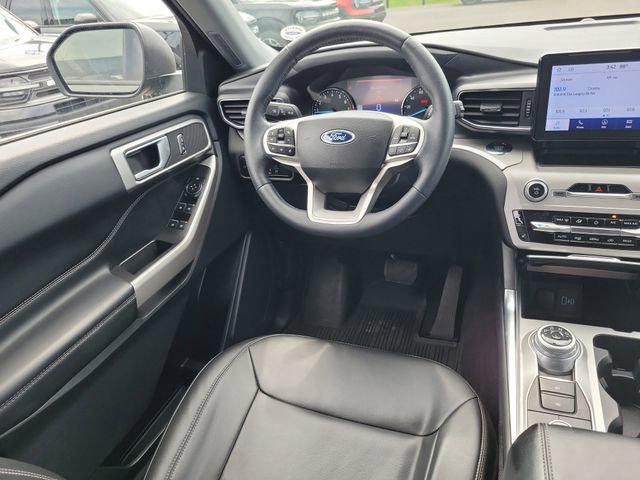 Certified 2023 Ford Explorer XLT w/ Equipment Group 202A AWD/4WD image 27