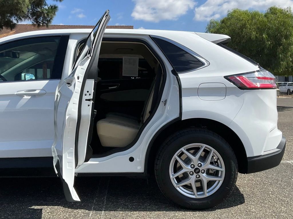 Certified 2024 Ford Edge SEL w/ Convenience Package image 51