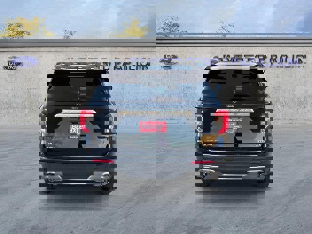 Certified 2023 Ford Explorer Platinum w/ Premium Technology Package image 3