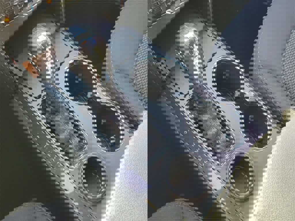 Certified 2019 Ford Explorer XLT w/ Equipment Group 201A image 21