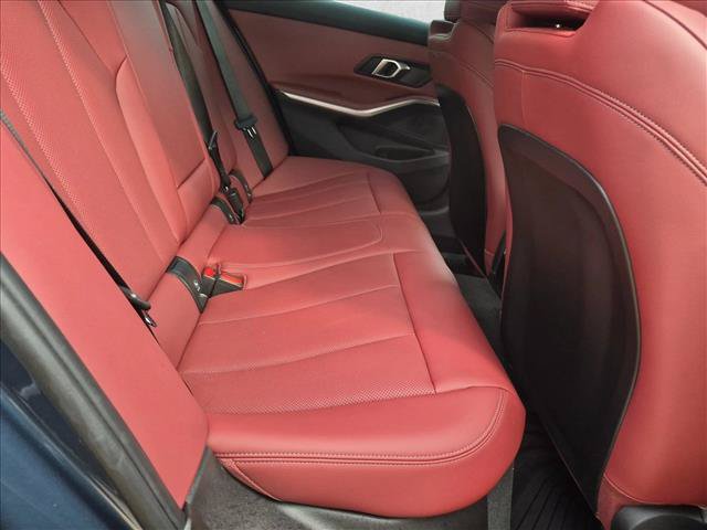 Used 2025 BMW 330i Sedan w/ Premium Package RWD image 21