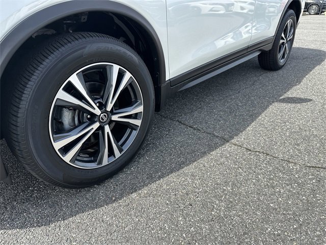 Used 2019 Nissan Rogue SV w/ Premium Package image 13