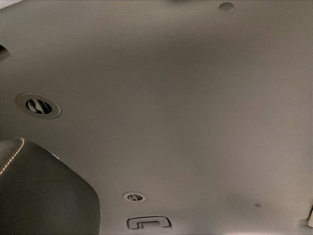 Used 2021 Chevrolet Traverse LT FWD image 21