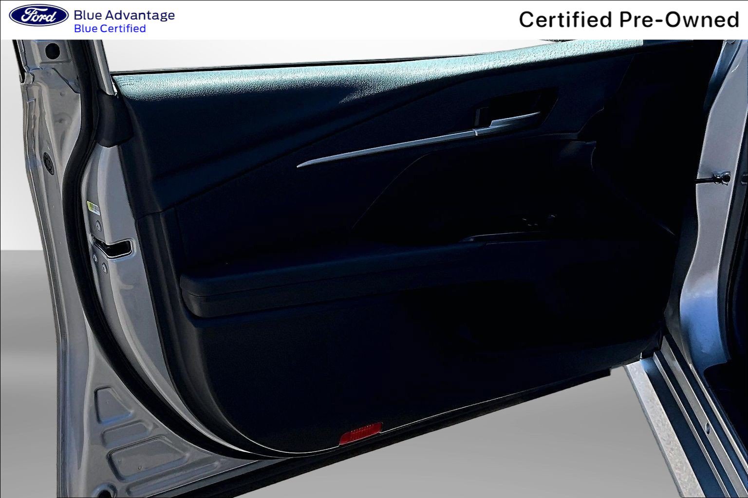 Used 2025 Toyota Camry LE FWD image 25