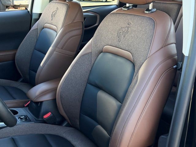 Certified 2025 Ford Bronco Sport Outer Banks w/ Outer Banks Tech Package+ AWD/4WD image 31