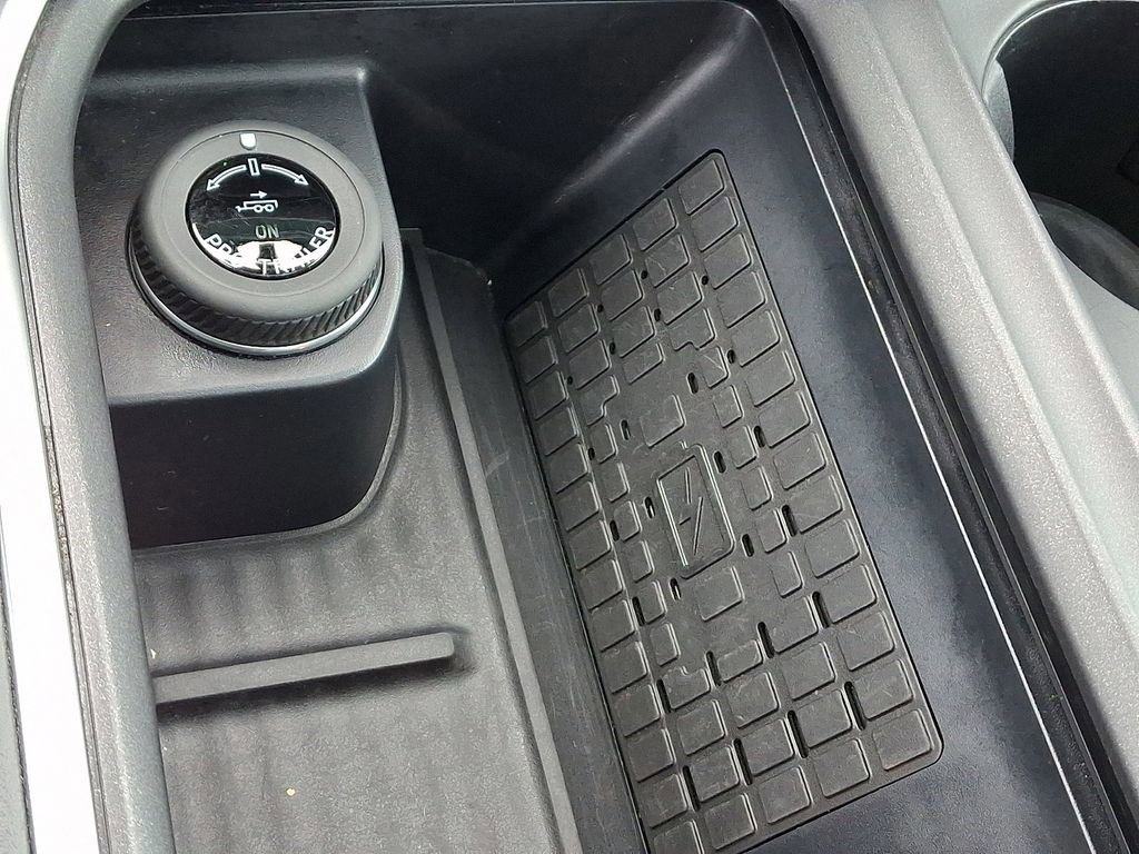 Certified 2025 Ford Expedition Active image 25