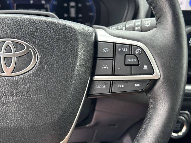 Used 2025 Toyota Grand Highlander AWD image 22