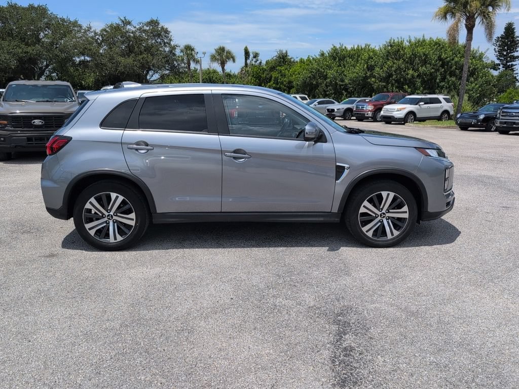 Used 2024 Mitsubishi Outlander Sport ES AWD/4WD image 2