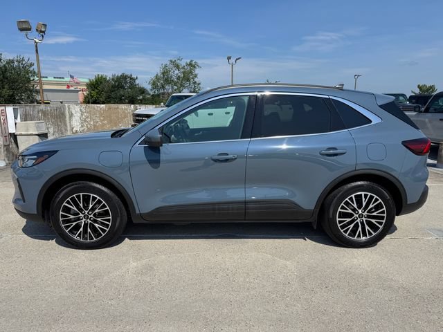 Certified 2025 Ford Escape SE FWD image 11