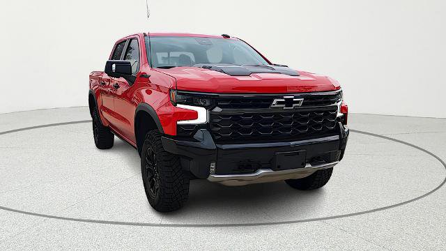 Used 2026 Chevrolet Silverado 1500 ZR2 w/ Dark Appearance Package image 2