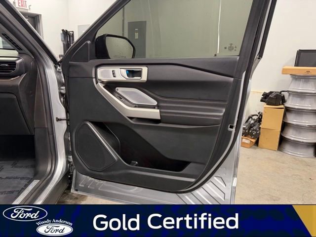 Certified 2023 Ford Explorer Limited w/ Limited Technology Package image 30
