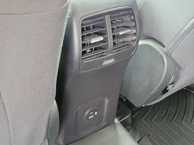 Certified 2022 Ford Escape SE w/ Cold Weather Package AWD/4WD image 25