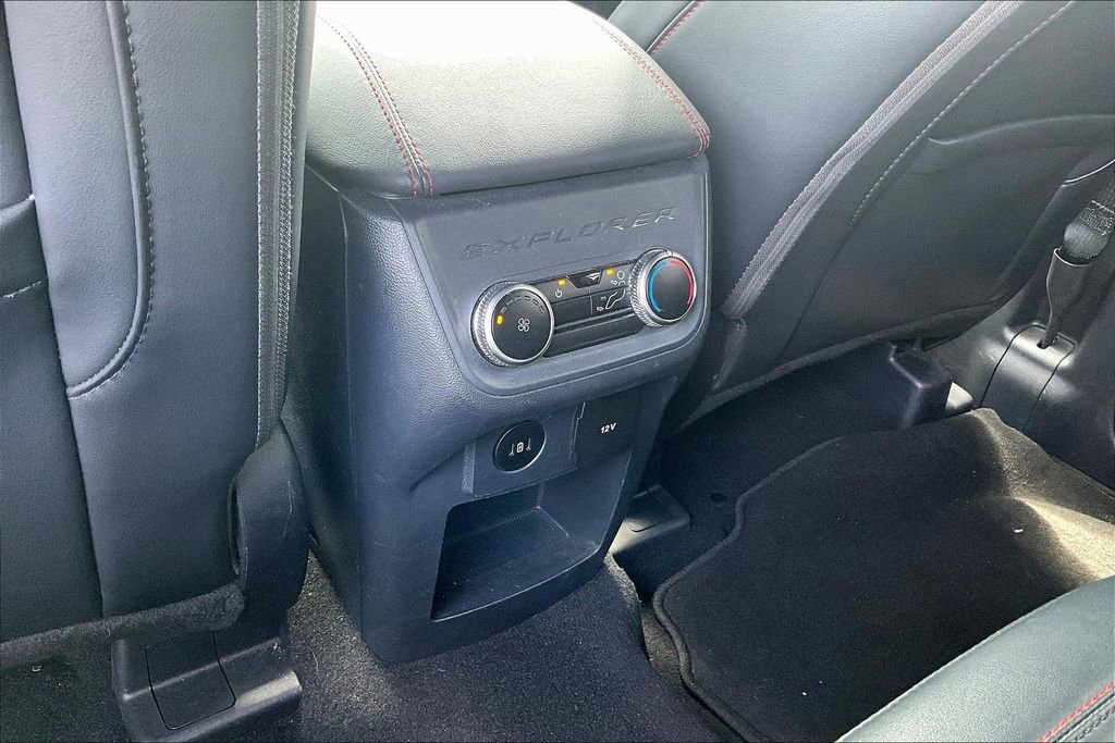 Certified 2025 Ford Explorer ST-Line w/ ST-Line Street Pack image 17