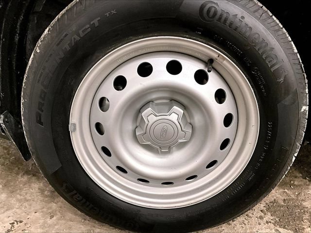 Certified 2025 Ford Maverick XL w/ Equipment Group 102A AWD/4WD image 8