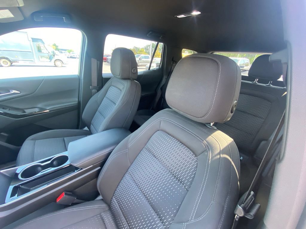 Used 2025 Chevrolet Equinox LT FWD image 21