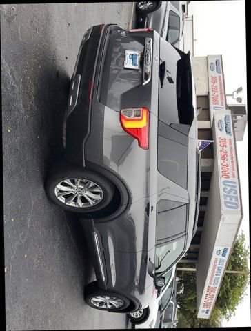 Certified 2022 Ford Explorer XLT w/ Equipment Group 202A image 6