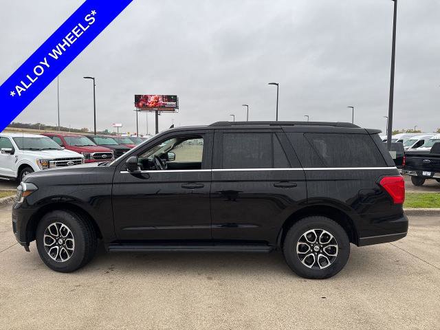 Certified 2024 Ford Expedition XLT image 3