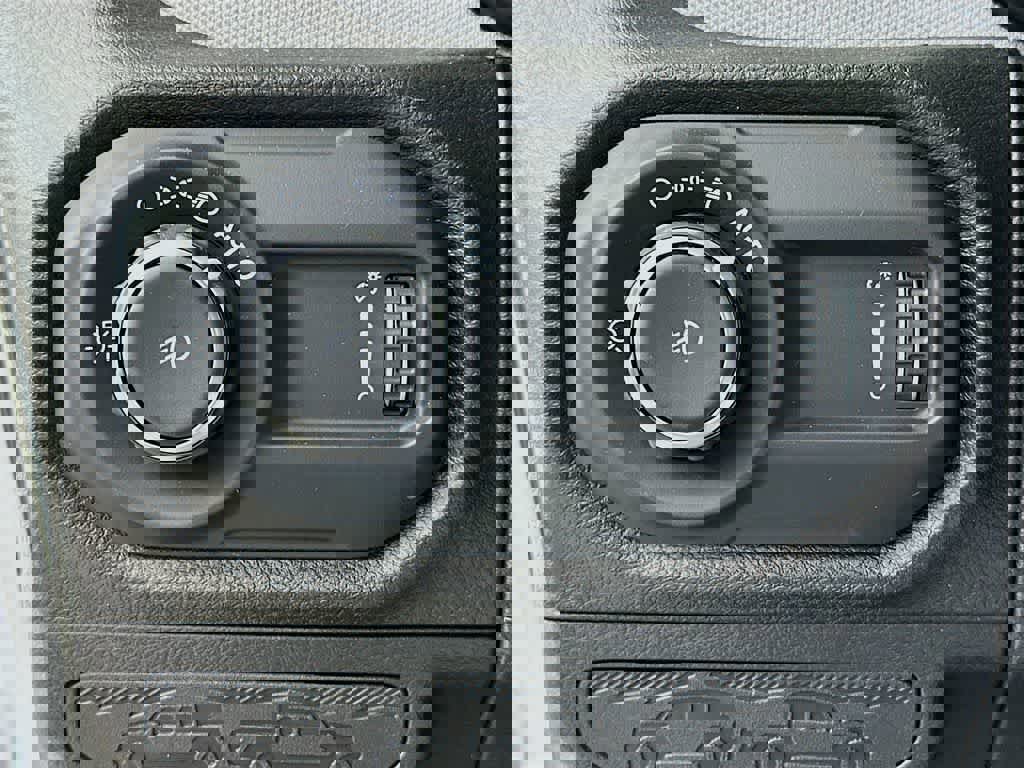 Used 2024 Jeep Wrangler Willys image 28