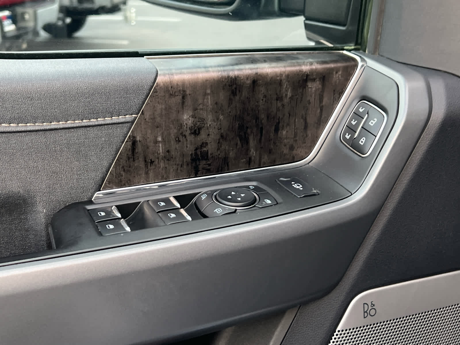 Certified 2024 Ford F350 Lariat image 28