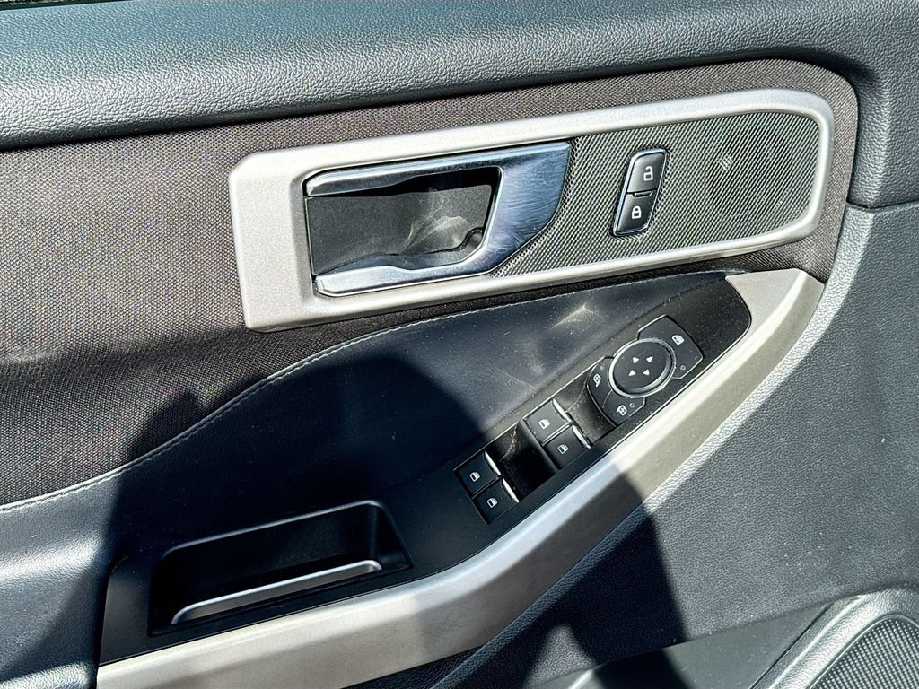 Certified 2020 Ford Explorer XLT RWD image 17