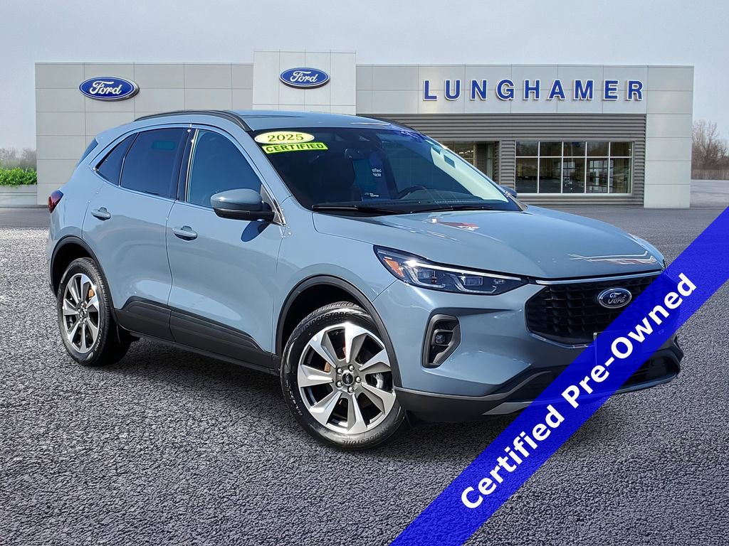 Certified 2025 Ford Escape Platinum AWD/4WD image 1