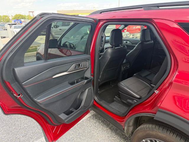 Certified 2025 Ford Explorer ST-Line w/ ST-Line Street Pack AWD/4WD image 12