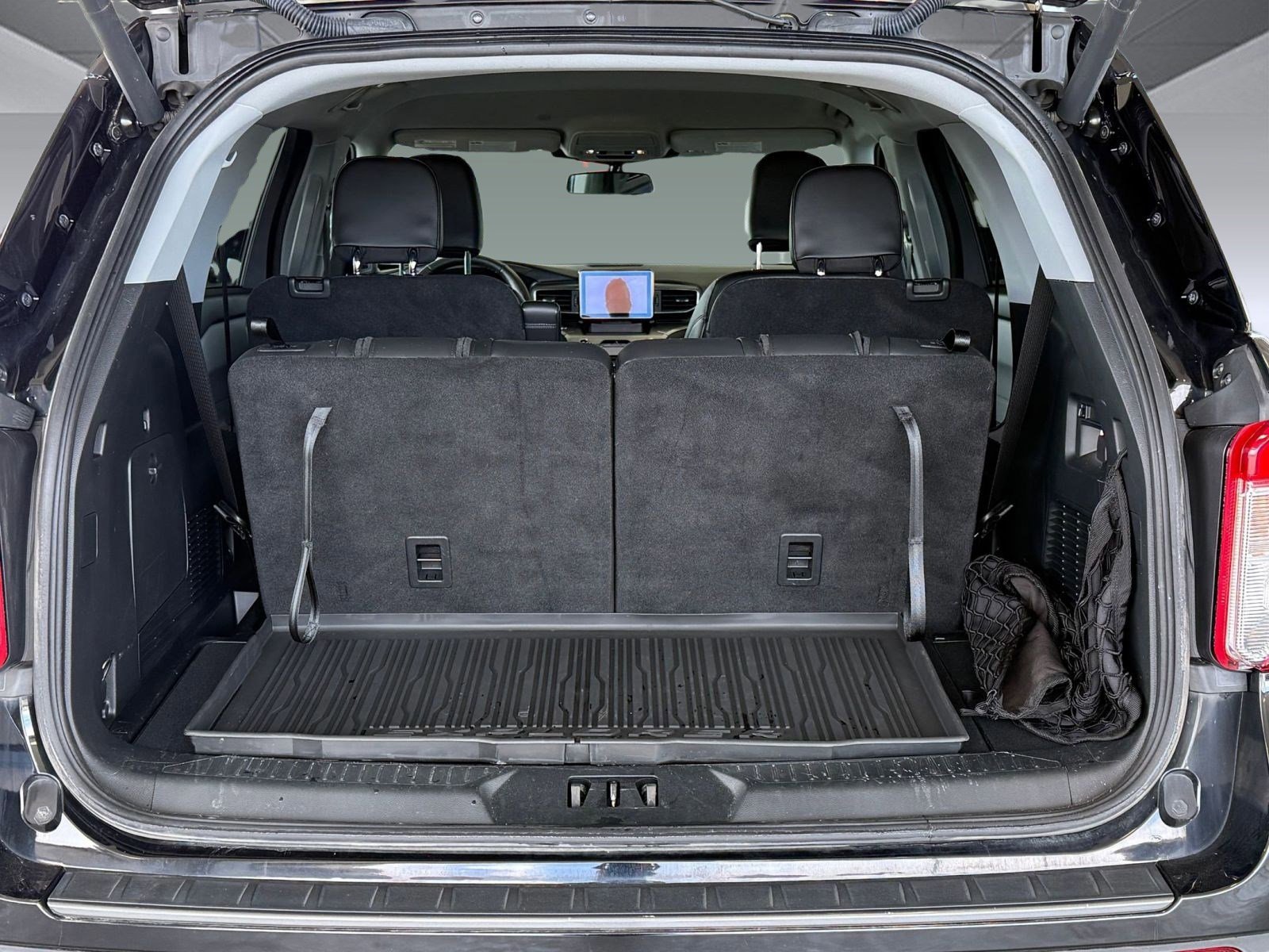 Certified 2022 Ford Explorer XLT w/ Equipment Group 202A image 30