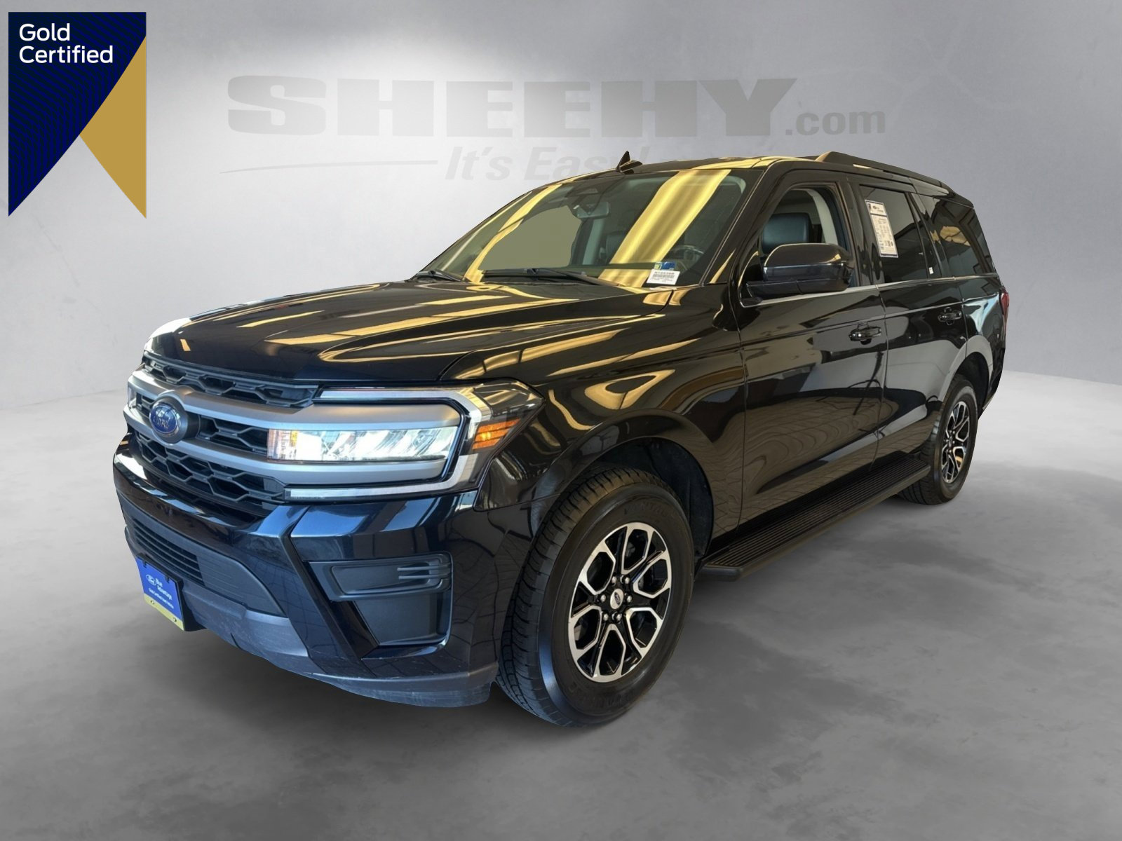Certified 2024 Ford Expedition XLT image 1