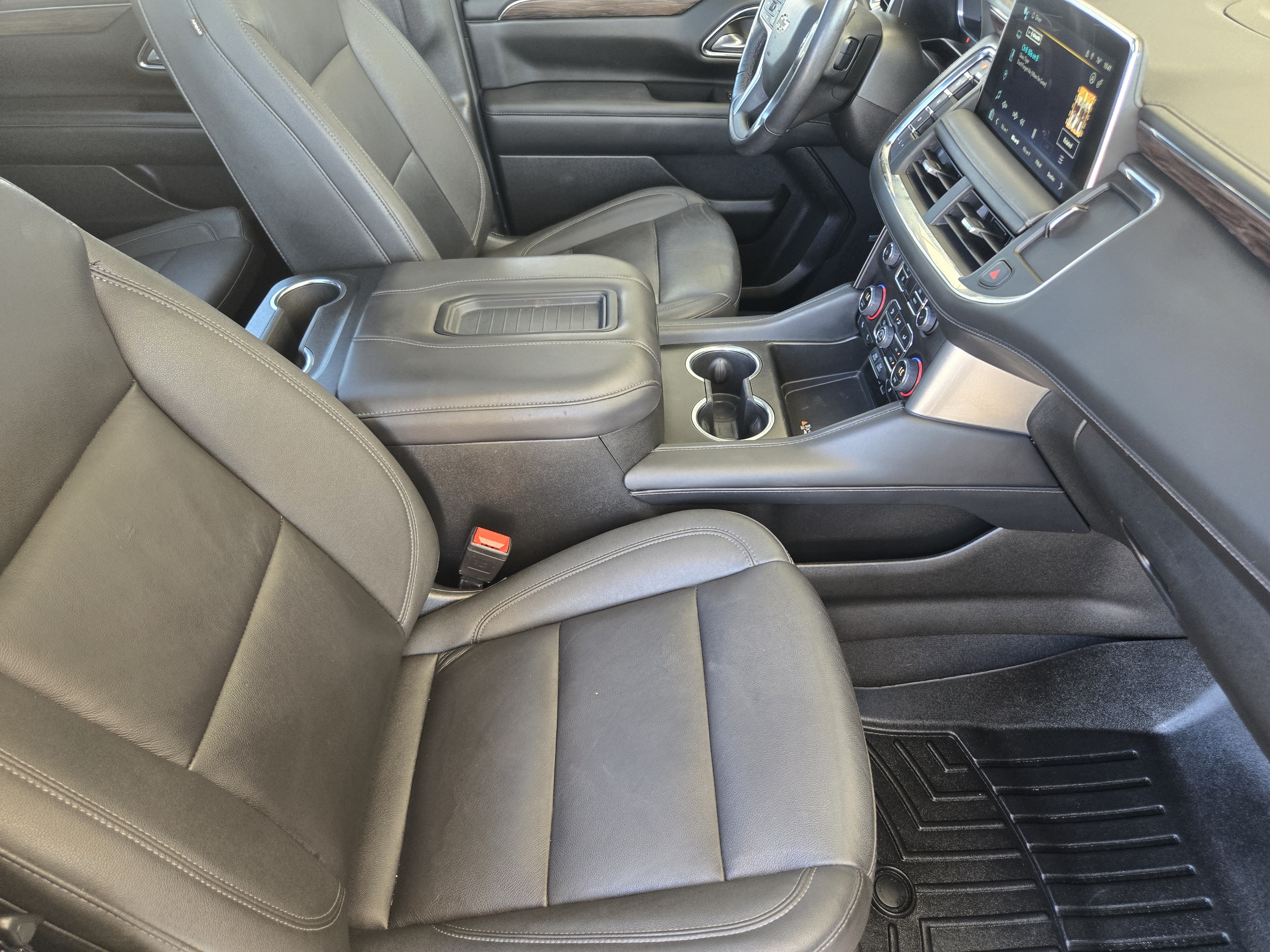 Used 2023 Chevrolet Tahoe Z71 w/ Luxury Package AWD/4WD image 10