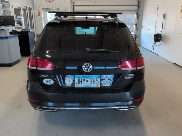 Used 2018 Volkswagen Golf S AWD/4WD image 4
