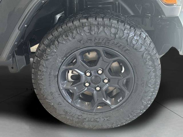 Used 2023 Jeep Wrangler Unlimited w/ Cold Weather Group AWD/4WD image 35