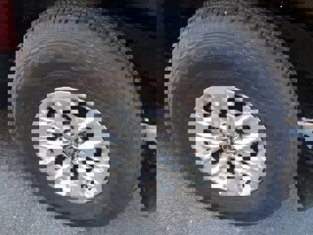 Used 2024 Nissan Frontier SV w/ Technology Package image 11